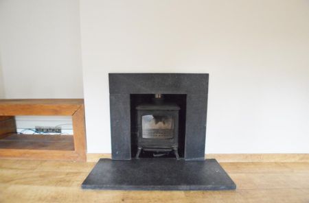 3 bedroom semi-detached house to rent - Photo 2