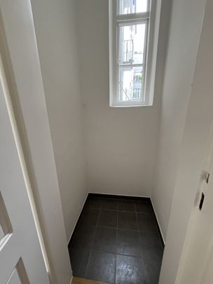 Sonnige 4-Zimmer-Altbauwohnung nahe Rochusmarkt unbefristet zu mieten in 1030 Wien - Photo 1