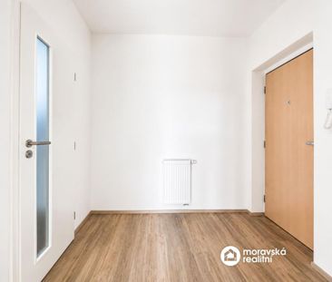 Pronájem bytu 1+kk 37 m2 - Fotografie 2