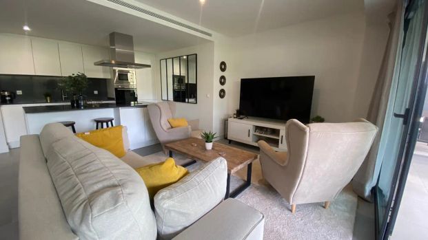 Planta baja de alquiler en Sup-s1 Soto Resinera, 10, La Concha - Resina Golf - Photo 1