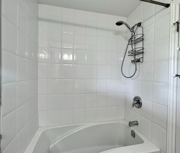 For Lease - 9 Moynes Court, Kawartha Lakes, Ontario - Photo 2