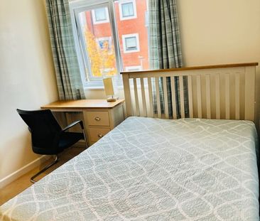 Room in a Shared Flat, Kennet Island, RG2 - Photo 1