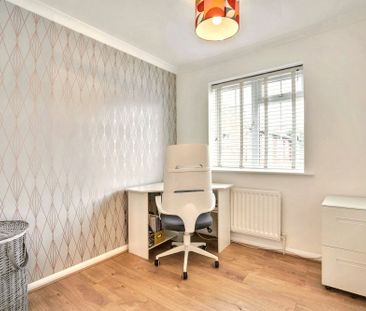 2 bed end of terrace house to rent in Hardy Close, Chatham, ME5 - Photo 6