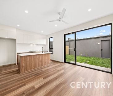 Modern Townhouse Living with Exceptional Comfort - Photo 5