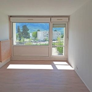 Location Appartement à ST MARCELLIN - Photo 1