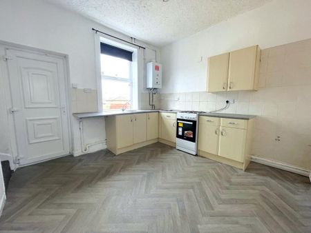 2 bedroom terraced house to rent - Photo 4