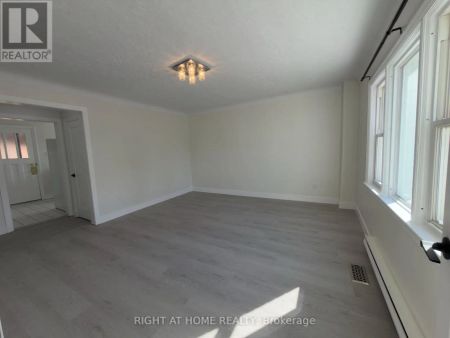 3 - 55 GLENDALE AVENUE S - Photo 2