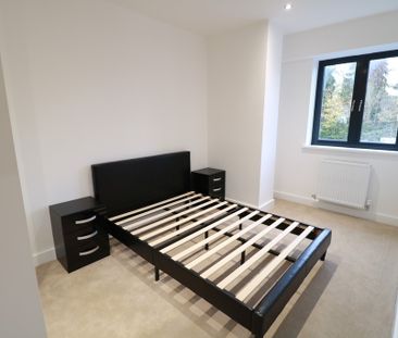 Broadoaks, Streetsbrook Road - Photo 1