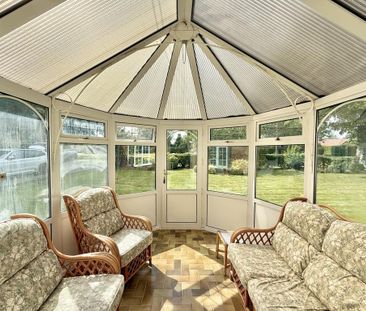 4 bedroom semi-detached house to rent - Photo 4