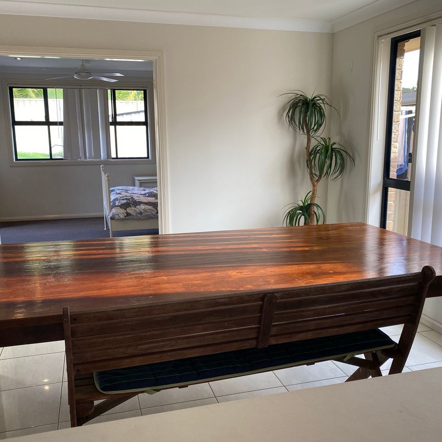 Woongarrah - Photo 1