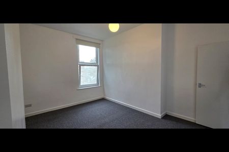 2 Bed Flat, Seymour Grove, M16 - Photo 3