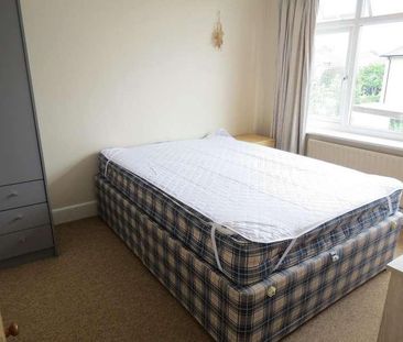 Bedroom Detached House In Winton, BH9 - Photo 2