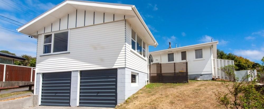 23A Diane Grove, Paparangi - Photo 1