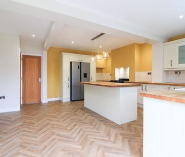 3 bedroom semi-detached house to rent - Photo 4