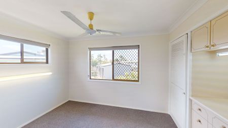 Freshly Updated & Ultra-Convenient Living in Kawana - Photo 4