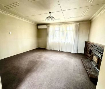 Three bedroom home - Periodic tenancy or short term - Photo 3