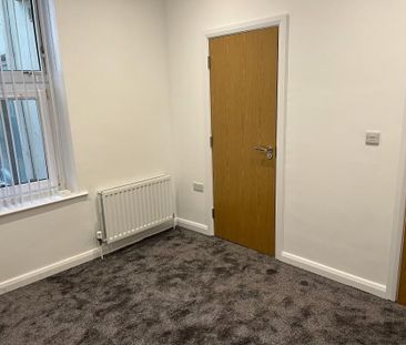 62 Eglinton Street, Portrush, BT56 8DY - Photo 3