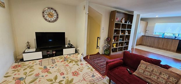 Fully furnished 2Bedroom, bills included - Photo 1