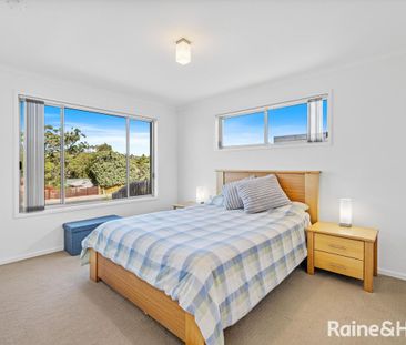 Immaculate Family Home - First Time Offered for Lease! - Photo 6