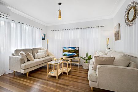 4 Higlett Street, Scarborough QLD 4020 - House For Rent | Domain - Photo 5