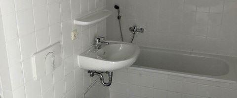 **helle 3 Zimmer mit EBK & Balkon** - Foto 1