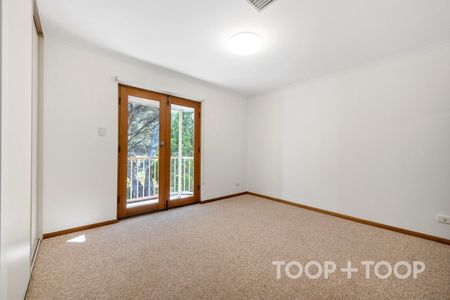 Low Maintenance Townhouse - Photo 2