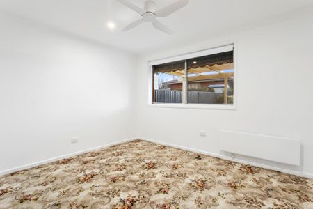 3 Woodger Parade, Queanbeyan. - Photo 2