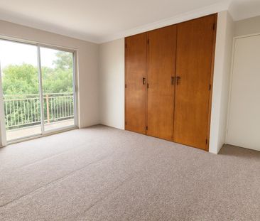 Modern & Spacious Apartment in Prime Campbelltown Location - Photo 2