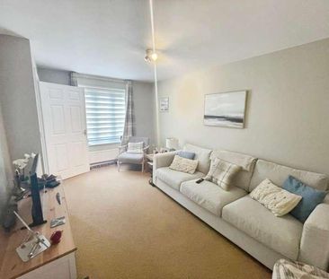 St. Peters Way, Stratford-upon-avon, CV37 - Photo 2