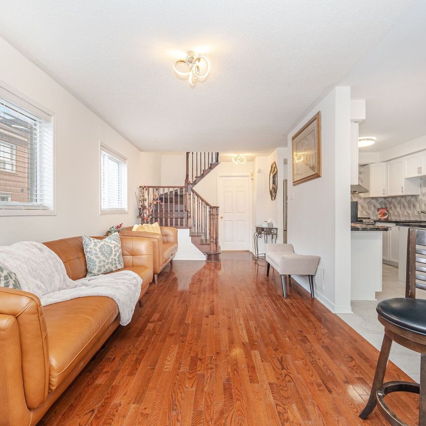 For Lease - 184 Lindenshire Avenue, Vaughan, Ontario - Photo 1