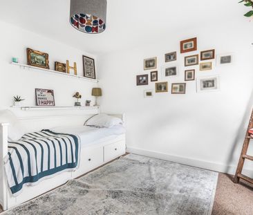 2 Bed Maisonette, Surrey Road, SE15 - Photo 3