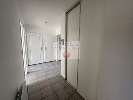 Location Appartement 4 pièces 99m² PONT DE METZ 80480 - Photo 4