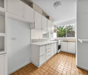 Two Bedrooms Ground Floor Apartment - Photo 3
