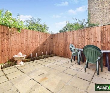 4 bedroom terraced house to rent - Photo 1