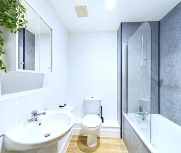 3 bedroom apartment to rent - Photo 4