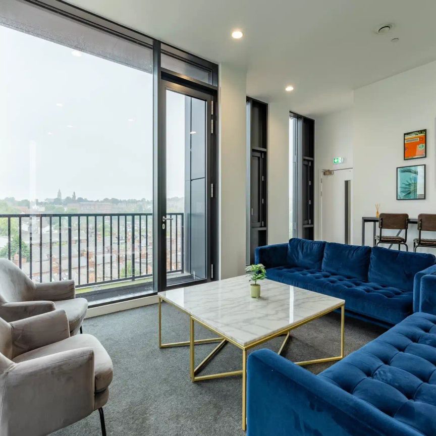 Premium 2 Bed Apartment - Photo 1