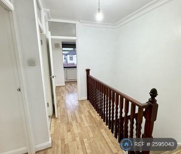 3 bedroom terraced house to rent - Photo 3