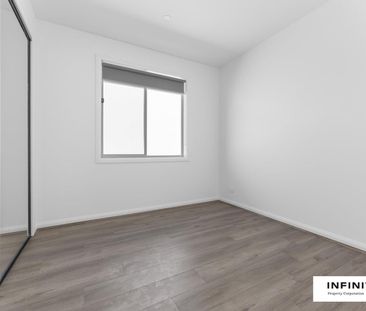 Stunning Luxury 4 Bedroom plus study in LARA - Your Dream Home Awaits! - Photo 3