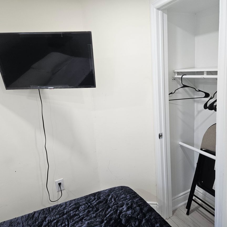 For Lease - 1460 White Oaks Boulevard Unit# Bsmt, Oakville, Ontario - Photo 1