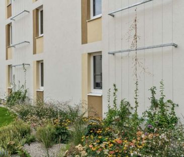 WOHNEN MIT ZUKUNFT: GROSSZÜGIGE 4-ZIMMER-WOHNUNG MIT BALKON & PROVI... - Foto 2