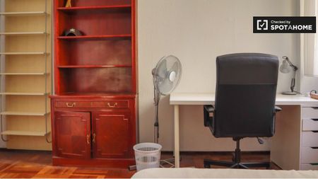 madrid, Community of Madrid 28006 - Photo 2