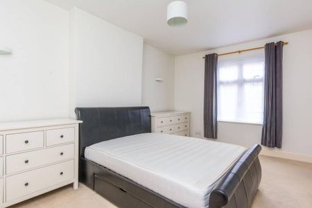 2 bedroom semi-detached house to rent - Photo 3