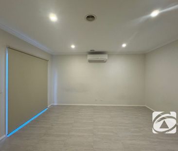 LIVING THE EASY LIFE! - Photo 5