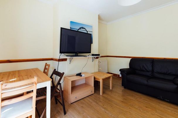 5 bedroom house to rent - Photo 1