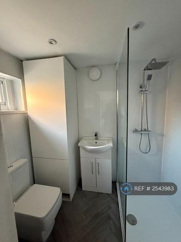 2 bedroom terraced house to rent - Photo 3