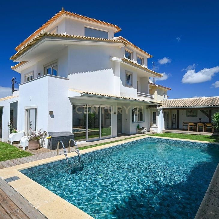 Cascais e Estoril, Lisbon - Photo 1