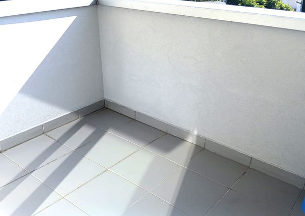 Furnished and equipped T0 flat next to Wisteria!