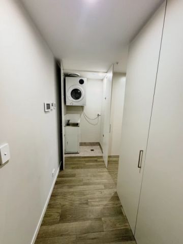 6 Sonny Leonard St, Sydney - Photo 5