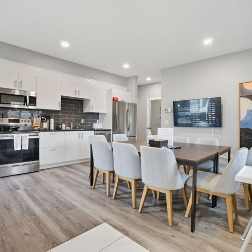 123 Avenue Northwest - Photo 1