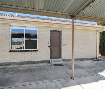 1/7 Lowanna Street - Photo 3